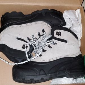 NWT Itasca Winter Boots Sz6